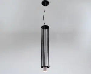 Lampa wisząca IHI BLACK z białymi końcowkami SHILO DOHAR