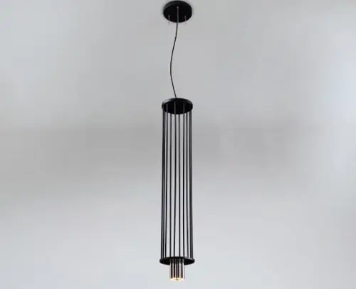 Lampa wisząca IHI BLACK z końcowkami w kolorze chrom SHILO DOHAR